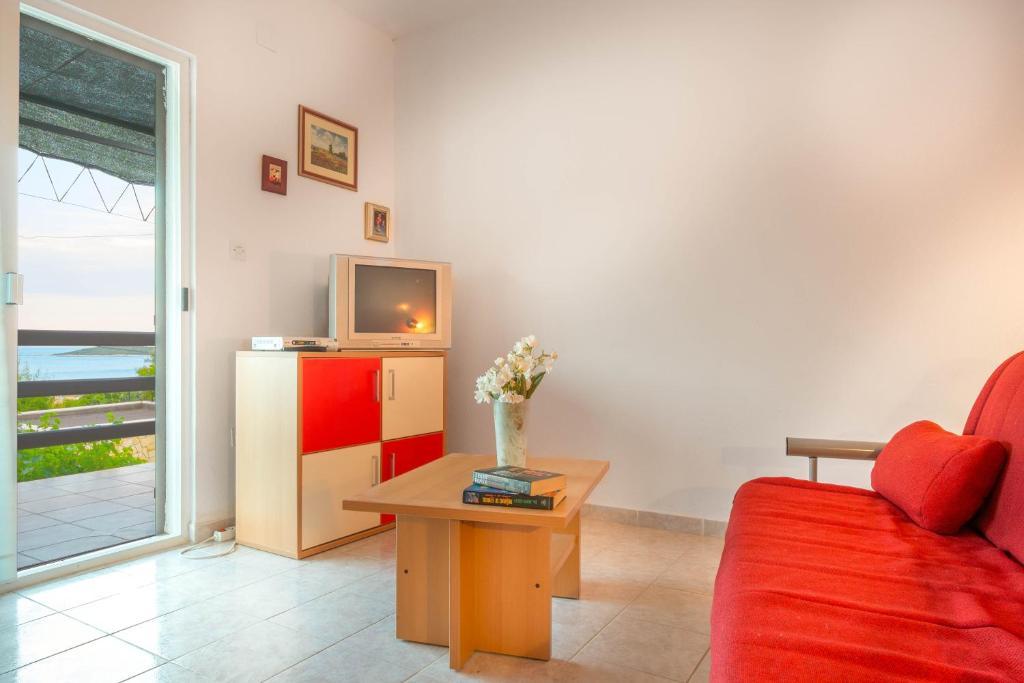 Silver Beach Apartments Vis Room photo
