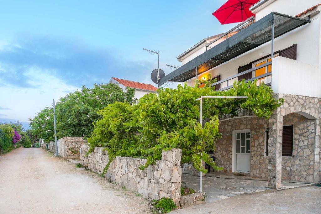 Silver Beach Apartments Vis Exterior photo